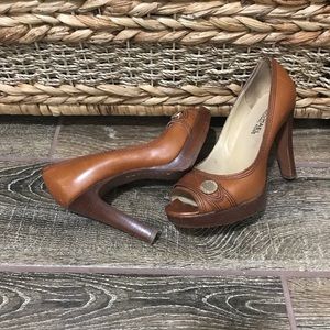 Michael kors pumps